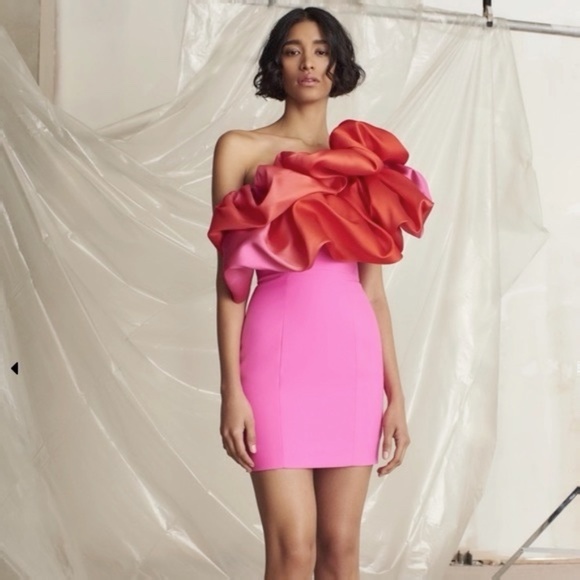 SOLACE LONDON Finley Ruffled One-Shoulder Dress - Picture 9 of 9